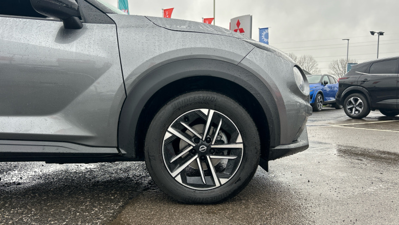 Nissan Juke 1.0 DiG-T N-Connecta 5dr DCT Petrol Hatchback